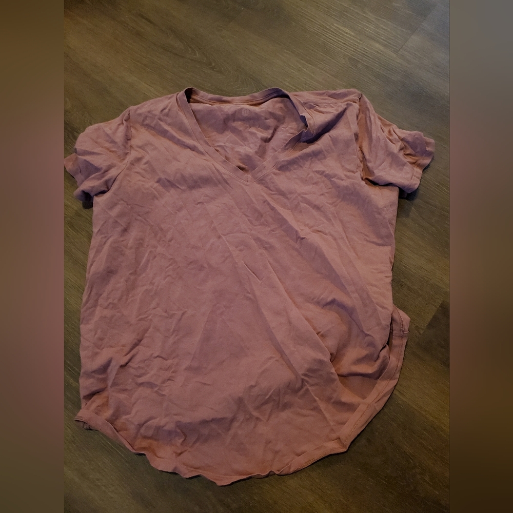 Lululemon Size 14 Twilight Rose Love V Neck Tee